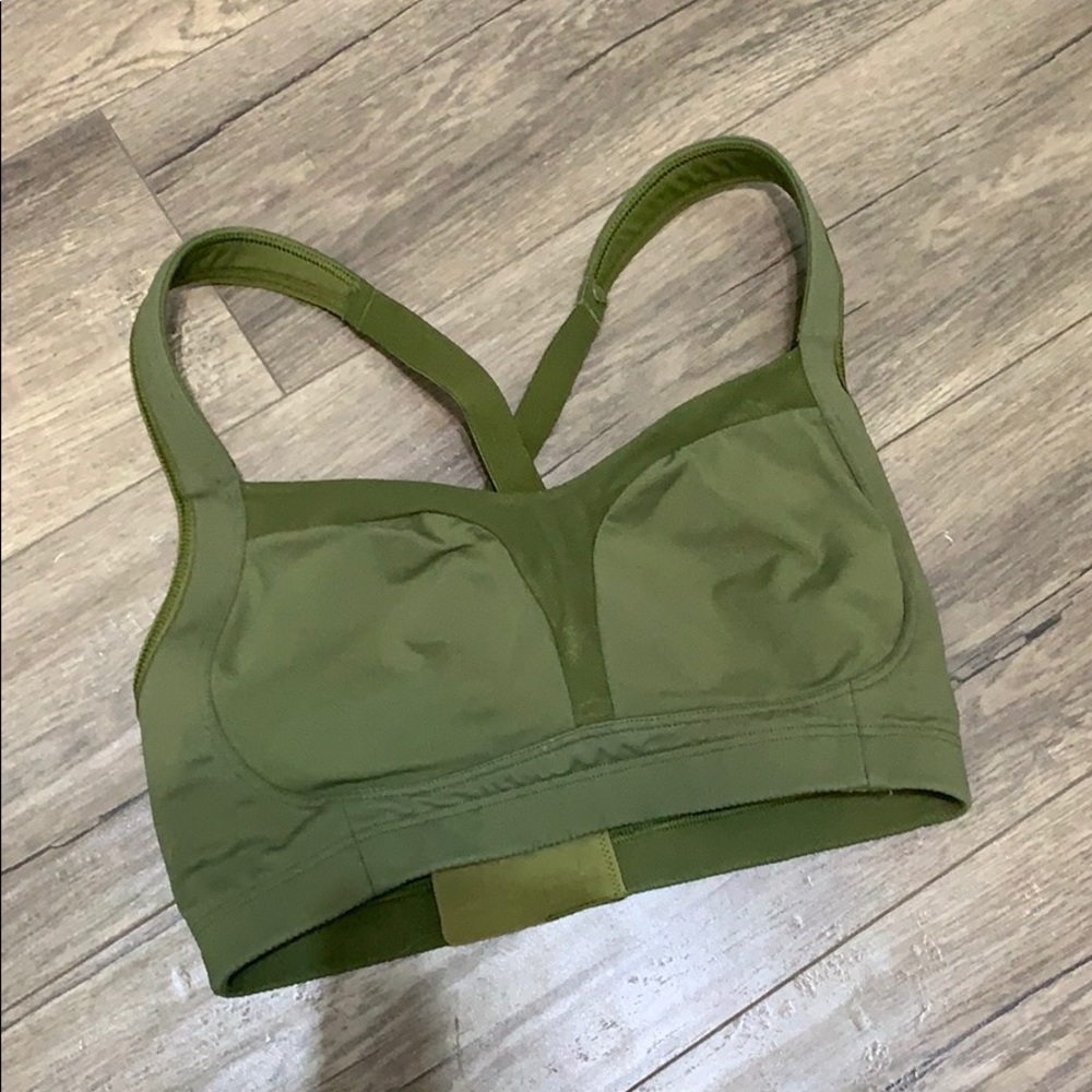 Lululemon Tata Tamer 32DD